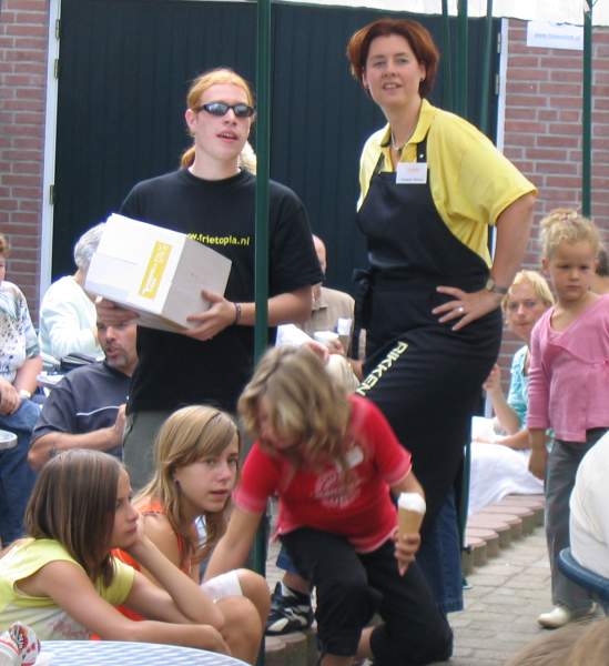 Frietopia en Rikken in overleg.